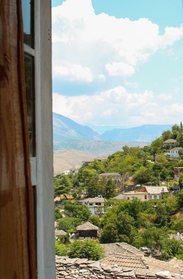 Lori'S Traditional House Gjirokaster Luaran gambar